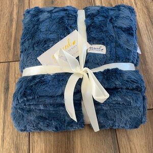 Graced Soft Luxuries Faux Fur XL Throw Blanket, Blue, 60" x 80", New, Soft Cozy